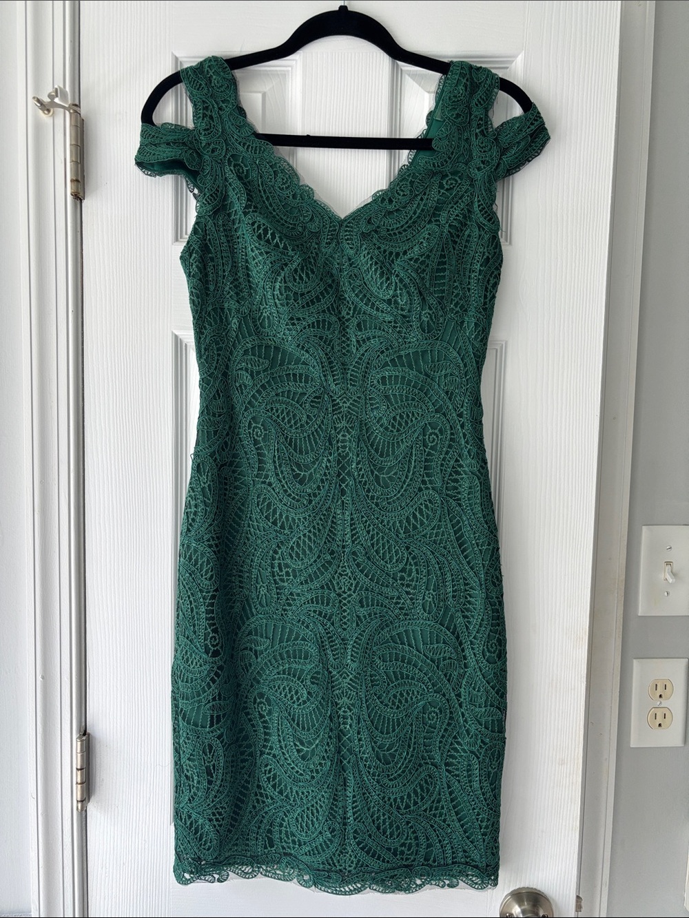 Tadashi Shoji One-Shoulder Emerald Green Lace Sheath Dress